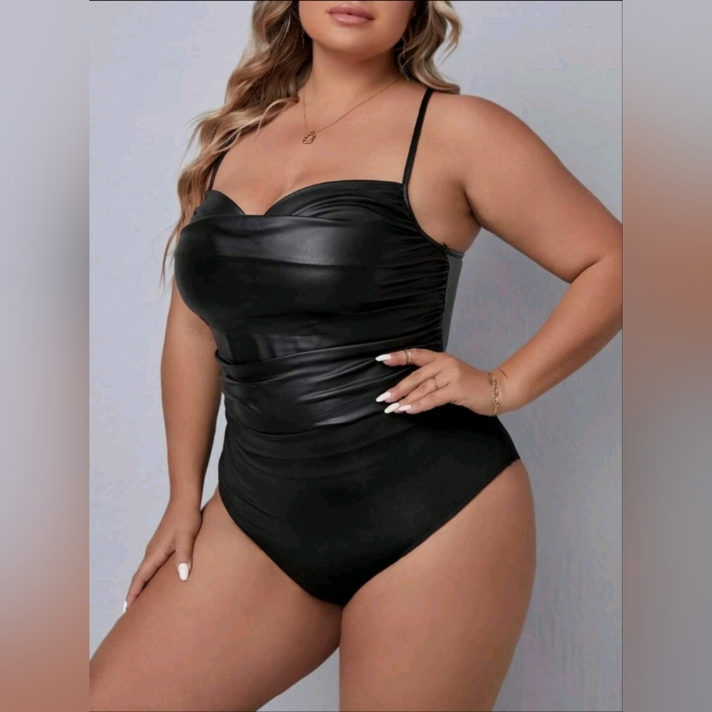 US as 30 Faux leather top body suit